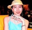 對於許純美的帽子，還有人說「連