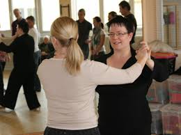 Slowfox Workshop. Ein Workshop mit Grundlagen zum Slowfox und einer neuen choreographischen Seite.Tanzlehrer: Annett Kunath-Zeh