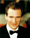 http://top-people.starmedia.com/tmp/swotti/cacheCMFSCGGGZMLLBM5LCW%3D%3DUGVVCGXLLVBLB3BSZQ%3D%3D/imgRalph%2520Fiennes3.jpg