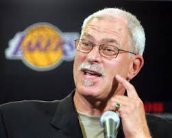 Phil Jackson returns to Lakers