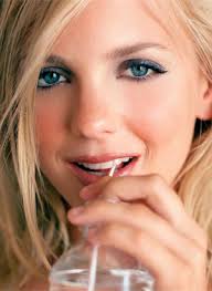 Anna Faris preferred baring