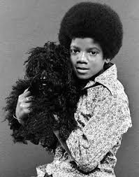 Testi delle canzoni di Michael!! - Pagina 4 Michael-jackson-with-puppy1