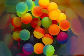 http://t1.gstatic.com/images?q=tbn:HdRJR7HEOlzeCM:http://www.adliterate.com/archives/Bravia%2520balls.JPG