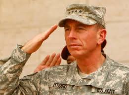 http://t1.gstatic.com/images?q=tbn:I_ndRAovfJmJCM:www.rfi.fr/actufr/images/105/petraeus_salut_armee432.jpg