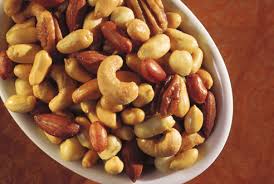 فوالة العيد Foods-to-lower-blood-sugar-nuts-01-af2