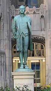 Nathan Hale statue flanked by