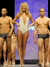 Jennifer Hawkins style