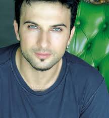 لعـــبة طلب الصور  Caenaeoioa-aeaeoa-albums-tarkan-picture86-nossa