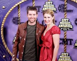 Alumni Josh Turner and his