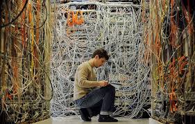 http://t1.gstatic.com/images?q=tbn:NdWZt6S0C28CuM:http://www.tux-planet.fr/public/images/photos/cablage-reseaux.jpg