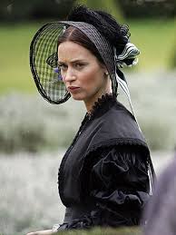 Emily Blunt wallpaper