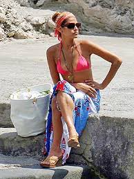 Eva Mendes style