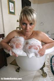 BLONDE MILF BUSTY CLEAVAGE BIG BOOBS ...