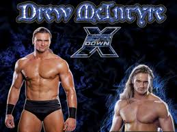 SmackDown 26.11.2010: Edge sahte Paul Bearer'ı ezip geçiyor DrewMcintyre1