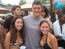 Com Image)HEY I THOUGHT TEBOW