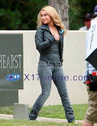 Hayden Panettiere no clothes