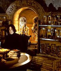http://t1.gstatic.com/images?q=tbn:cY7tsPJy96CY7M:http://image.guardian.co.uk/sys-images/Film/Pix/gallery/2002/10/23/rickman3.jpg