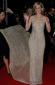 Elizabeth Banks no clothes