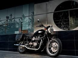 J'ai remplacé le GP par une Bonneville!!! Triumph-bonneville-2008