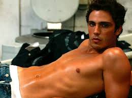 Thiago Rodrigues sem camisa