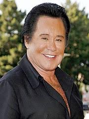 Wayne Newton Poised to Dance