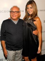 Jamie-Lynn Sigler up skirt