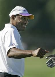 Leslie Frazier Name In