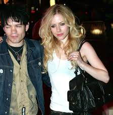 avril lavigne married