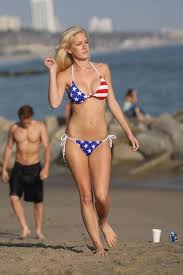 Geri Halliwell Bikini Pictures