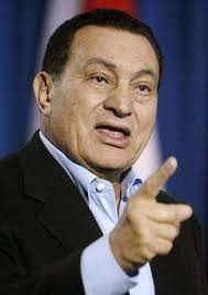 تايم: مبارك أكبر زعماء العالم سناً وعاهل السعودية يتصدرها  Egyp-mubarak_097