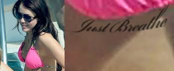 miley cyrus gets tattoo
