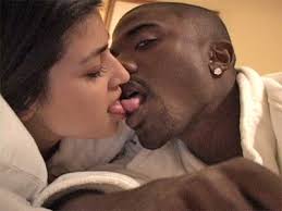 Kim Kardashian no clothes