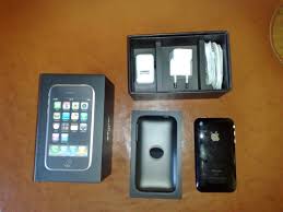 أحدث هواتف الايفون IPhone3G_UNBOX1