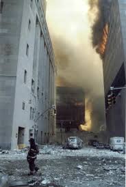 http://t1.gstatic.com/images?q=tbn:vd1pzMrJ04XMXM:www.911myths.com/assets/images/wtc7fire1.jpg