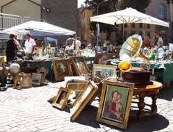 mercatini Predazzo, ritorna il mercatino delle pulci con 93 bancarelle