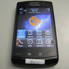 صور بلاك بيري الجديد BlackBerry-Storm-2-Vodafone-4