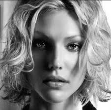 Tricia Helfer fotos