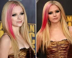 cabelos loiros com mechas rosas