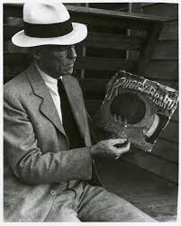 Archives (TSLA) presents