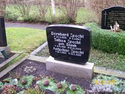 Grab von Bernhard Specht (27.09.1878-07.01.1943), Friedhof Amdorf - am005
