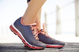 The Best Reviewed Walking Shoes For Seniors - Doctor insights on ...