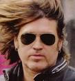 Billy Ray Cyrus - Ray-Ban - 3025. Damn, I thought that was Val Kilmer for a ... - people_jan14.08_billy_ray_cyrus