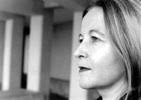 Edith Kneifel hat sich in der internationalen Literaturlandschaft vom Geheimtipp zur Garantin feinster Krimispannung geschrieben. Mit „Gnadenlos“ legt sie ...