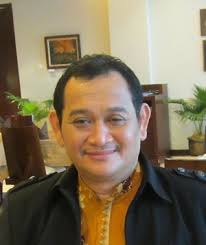 Bambang Irawan, S.H., M.Kn. Notaris Kota Tangerang Selatan Putusan Mahkamah Konstitusi 28 Mei 2013 yang menganulir kewenangan permohonan ijin MPD untuk ... - 51e2ad498ee1a