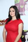 Ariel Winter come to Red Carpet Opening Night of Wicked