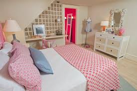 Various Designs of Single Women Bedroom Ideas - Home Interior ...