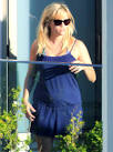 REESE WITHERSPOON PREGNANT: See Her Baby Bump! - UsMagazine.