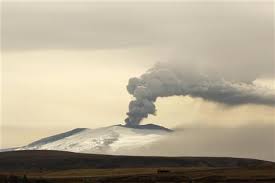 صور البركان الذي تسبب في إيقاف الرحلات الجوية في أوروبا حيااتي Images?q=tbn:ANd9GcQugdVEon-oyaraZEwC_tlHDW5zfKRq0GjtnhMppJL1wrD-_xq5