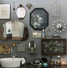 How To Accessorize Your Bathroom Wall Decor