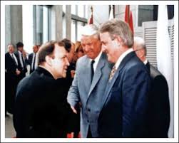 Here\u0026#39;s the photo of Stanley Rokicki with prime minister of Canada, Pierre Elliot Trudeau and President of Russia Boris Yeltsin. - sten1